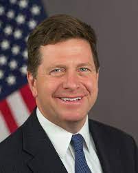 Unser qualitätsgutachten mit hinweisen zur geotechnik gibt ihnen sicherheit bei der bewertung ihres baugrundes. Jay Clayton Anwalt Wikipedia