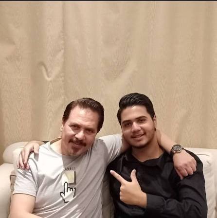 صحيفة الفجر | بتوقيع نجله.. محمد رياض يعود إلى السينما بعد غياب ب "حجر  إيجابي"
