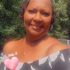 Cora Hillman's Instagram, Twitter & Facebook