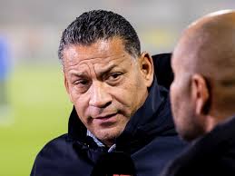 RKC-trainer Fraser na rode kaart nummer zes: 'Ben blij als we  scheidsrechters hebben als Nijhuis en Makkelie'