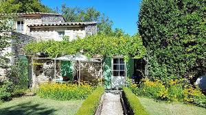 Notre Logement Maison D Hotes A Lacostevillage Je Ne Voulais Plus En Partir Maisondhotes Luberon Vaucluse Summert House Styles Mansions House