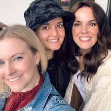 Happy day after Thanksgiving! Enjoy this trailer for my new movie,  #ACinderellaChristmasBall, and then after you've finished your Black Friday  shopping 😁, relax