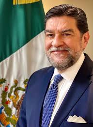 Entrevista con: Alfredo Pérez Bravo Embajador de México en Nueva Zelandia  56 Grandes Personajes de la Historia Política Rodrigo Díaz