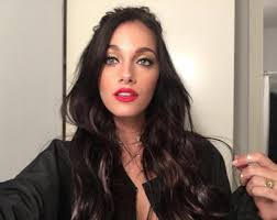 El rosa y el rojo vienen con gran fuerza en. El Espectacular Cambio De Look De Oriana Sabatini Noticias De Buenos Aires