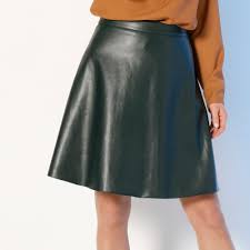 Réalisez notre tutoriel couture diy facile, jupe patineuse diy en tissu wax. Jupe Patineuse Courte Aspect Cuir 1 Blancheporte