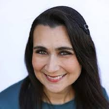 Tania Lee's Instagram, Twitter & Facebook