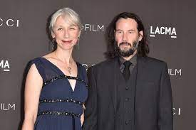 So the news that keanu reeves was pictured with a woman said to be his new girlfriend, the artist alexandra grant, aged 46, has left me kind of thrilled. Keanu Reeves Makes Rare Appearance With Girlfriend Alexandra Grant