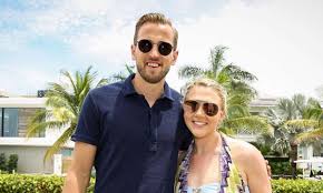 Harry kane's wife katie looked chic in a floral maxi dress as she watched her husband beat croatia in englands first euro 2020 match at wembley on sunday. Harry Kane Shares More Details And Photos From Intimate Wedding To Kate Goodland Hello