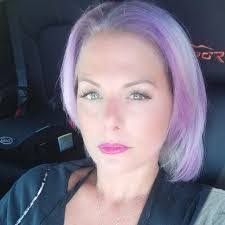 Elizabeth Bushong's Instagram, Twitter & Facebook