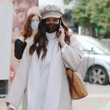 Ερωτευμένοι στη μύκονο ο σάκης τανιμανίδης και η χριστίνα μπόμπα. K9cmfcb2tpj0qm