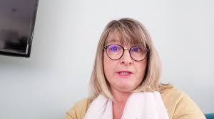 Bonjour, voici Isabelle Clément qui en temps "normal" anime des séances de  préparation à l'accouchement et à la parentalité, qui vous parle ici de  l'accueil de votre bébé. Soyez indulgent ! nous ne ...