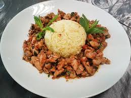 Hahnchenpfanne Tavuklu Sac Kavurma Turkische Rezepte Hahnchen Pfanne Hahnchenpfanne Gerichte Mit Hahnchen