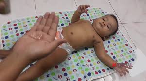 Petua Urut Bayi Kembung Perut Youtube