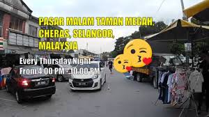 Bagi mengekang penularan covid 19, operasi pasar malam megah akan diberhentikan sementara sehingga difikirkan selamat.kita sama² membantu pihak kkm mencegah penularan virus ini. Walk In Pasar Malam Taman Megah Malaysian Night Market Asian Night Market Youtube