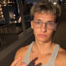 Hi my name is Nathan Wan and I'm from Orange County California and I am  committed to USC in the spring and might study abroad in the fall. I'm  majoring in business