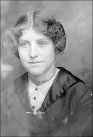 Holden & Neva Simpson