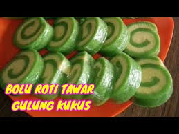 Selain bolu gulung ala meranti yang sudah aku post sebelumnya, di bawah ini adalah resep bolu gulung gulung dengan serbet, atau bisa juga dengan kertas roti. Cara Membuat Bolu Roti Tawar Gulung Kukus Klasik Namun Sangat Lezat Youtube