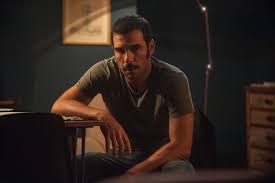 He then adapted several previous films for the international market: Edoardo Leo 10 Cose Che Non Sai Sull Attore Cinefilos It