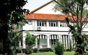 Black And White Architecture Singapore Colonial Homes Singapore Black And White Houses In Singapore A Colonial Tour Of Dempsey Hill Colonial Exterior Colonial House Singapore House