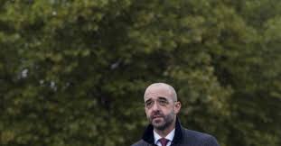 Zoltán vadász was born on july 22, 1926 in gârbou, romania. Eleg Vad Hir Kovacs Zoltan Allamtitkar Lesz A Nimrod Vadaszlap Foszerkesztoje Magyar Narancs