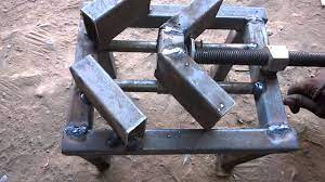 Double Jaw Vise Mechanical Engineering Mini Project Topics Youtube Mechanical Engineering Projects Metal Working Projects Mechanical Engineering