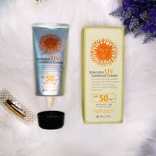 Each uses a different mechanism for protecting skin and maintaining stability in sunlight. 3w Clinic Intensive Uv Sunblock Cream Beauty Memo