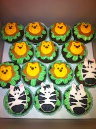 See more ideas about baby shower, bee baby shower theme, bee shower. Pin By Britt B J Donaldson On Cake Ideas Baby Shower Fun Jungle Baby Shower Theme Safari Baby Shower