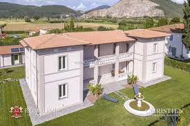 Kleines ferienhaus in süditalien zu verkaufen! Pisa Luxusimmobilien Zum Verkauf In Italien Villen Landguter Und Landhauser Kaufen