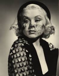 My Love Of Old Hollywood: Shirley's Back.... with Fabulous Hats!