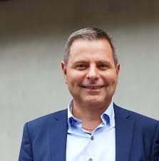 Voici les visages des 19 nouveaux bourgmestres en province de Luxembourg  après ces élections communales 2024