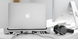 Running dual monitors on my m1 powered macbook pro 13 inch. 5 Of The Best Docking Stations For Your Macbook Pro Itechgear Org