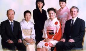 宮澤エマのプロフィール 生年月日：1988年11月23日 出身：東京都 身長：156cm 血液型：o型 所属事務所：プロダクション尾木 å®®æ¾¤ã‚¨ãƒžã¨å®¶æ—ã®å­¦æ­´ã‚„çµŒæ­´ã¯ æœ¬åã¨å‡ºèº«æ ¡ã‚„åå·®å€¤ã‚‚èª¿æŸ»ã—ãŸ Lalala Flashu