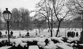 Spécialités au menu du restaurant (guid. Winter Im Englischen Garten Blick Vom Seehaus Auf Den Kleinhesseloher See Winter Munich Englischer Garten Seehaus Garten