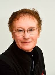 Regina Beal's Instagram, Twitter & Facebook