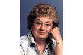 Elizabeth Dipietro's Instagram, Twitter & Facebook