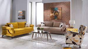 Hardal renk olarak giyim, mobilya ve boyacılık alanında yaygın olarak çok sevilen bir renk olmasına karşın kombin yaparken en fazla yapılmış olan yanlış kırmızıyı kullanmaktır. Hardal Sarisi Sutlu Kahverengi Uyumu