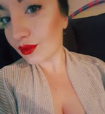 What are the chances of being selected to create a custom Lipsense shade?