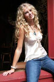 Event details, videos, merchandise & more 20 Pictures Of Young Taylor Swift Before She Was Famous Young Taylor Swift Taylor Swift Hot Taylor Swift Country