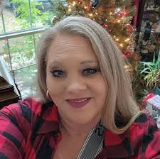 Anyone want to order "Santa sleigh Cat bed"?? 🎅🏻🛷😺 (Not include Santa  Reindeers and Bus stop) I can get limited numbers of sleigh parts so place  order and pay if you want