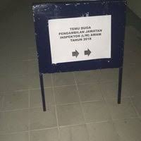 Maktab polis diraja malaysia kuala lumpur adalah sebuah institusi pendidikan polis yang terletak di kuala lumpur, malaysia. Maktab Polis Diraja Malaysia Edificio Gubernamental