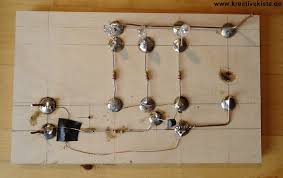 23 Transistor Grundschaltungen Disko Licht Elektroinstallation Selber Machen Elektroniken Elektronische Schaltplane
