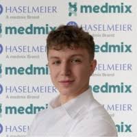 300+ profilů „Daniel“