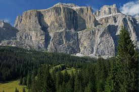 Volo planato, volo termico e volo invernale. The Dolomites Unesco World Natural Heritage Val Di Fassa Official Website