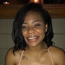 Lacey Bell's Instagram, Twitter & Facebook