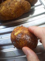 Even when you first peel the spud you should store it in water to. Bought A Bag Of 13 Potatoes 3 Days Ago Open Them Up And 9 Are Covered In Mold Gross Woolworths