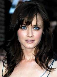 Pin By Kono Mae On Hair Beauty In 2020 Brown Hair Pale Skin Pale Skin Hair Color Brown Hair Blue Eyes Pale Skin