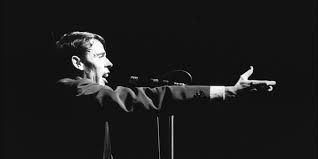 Les deux petites filles (mourir) de rire. 40 Ans De La Mort De Jacques Brel 10 Grandes Chansons 10 Grandes Histoires Videos Dh Les Sports