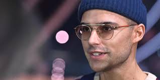 Seven acts performed live, and two songs qualified directly to the final: Eric Saade Det Borjade I Leksand Gp