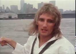 verse 1 i am sailing, i am sailing home again 'cross the sea i am sailing, stormy waters to be near you, to be free. Rod Stewart Sailing Official Music Video Music Videos Rod Stewart Music