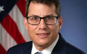 Gary M. Restaino, fiscal de Distrito de Arizona, es destituido por Trump